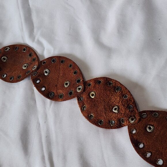 Vintage Handmade Leather Hip Belt Brass Buckle Rivet Festival Boho Gypsy Adjust - Picture 7 of 12